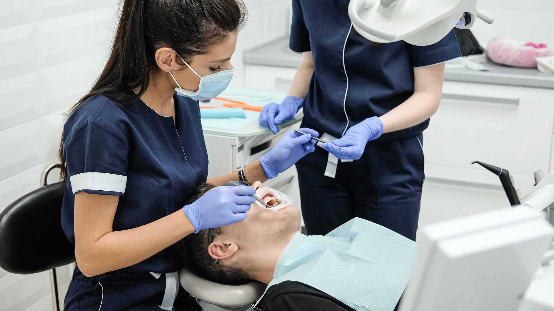 Clínica Dental PARI - Tratamientos dentales de calidad